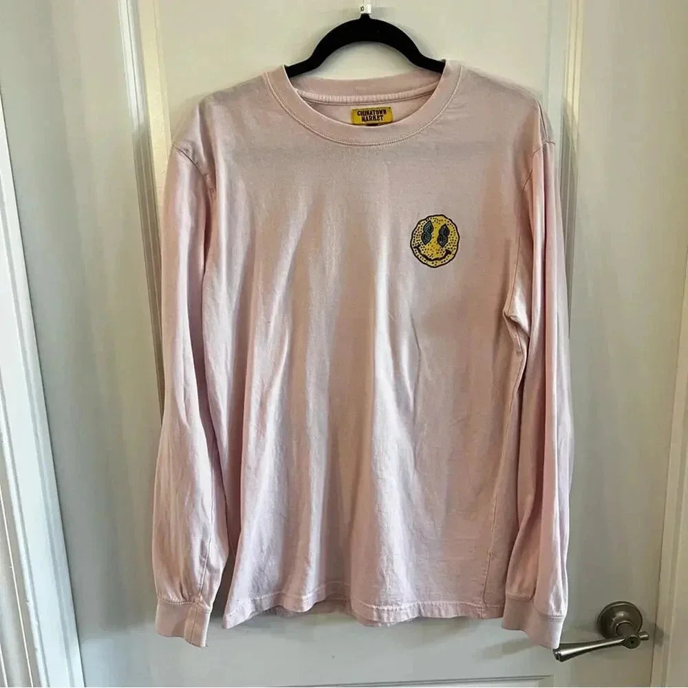 830 Urban Outfitters X Chinatown Market Smiley Face Long Sleeve Tee - Picture 2 of 5